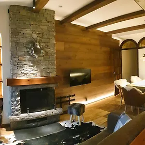 Casa Matilda - Con Chimenea, Vistas, Rustico-elegante En El Centro Sant Joan de les Abadesses